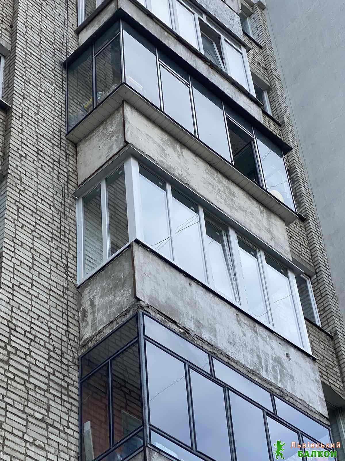 Скління балкону